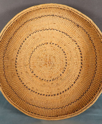 Round Hand-Woven bowl, Baskets by Yanomami 